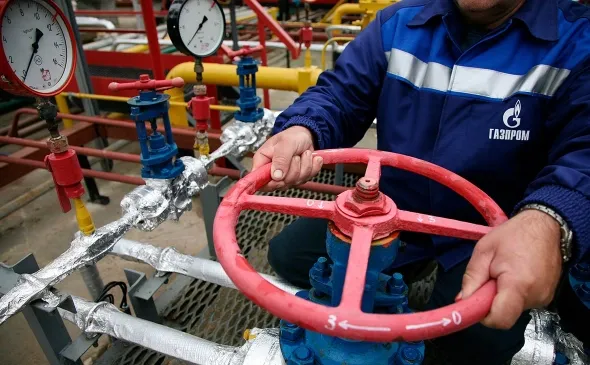 Экспорт газа из России упал вдвое и достиг минимума с начала века