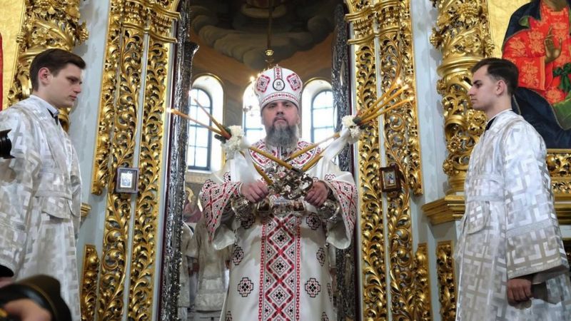 Православная церковь Украины провела службу в Киево-Печерской лавре