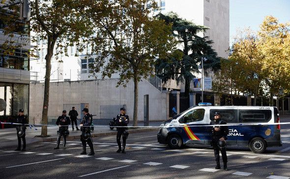 Пакет со взрывчаткой прислали посольству США в Испании