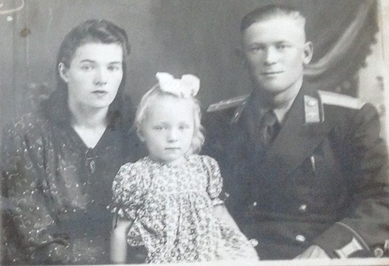 Пропагандисты из России придумали Суровикину героического отца-летчика