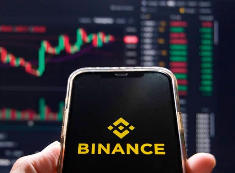 Криптобиржа Binance допустила использование российских банковских карт