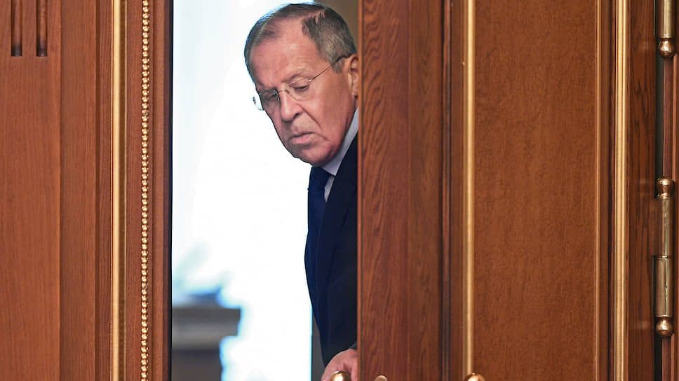 Страны Балтии отказались от участия во встрече ОБСЕ из-за приезда Лаврова