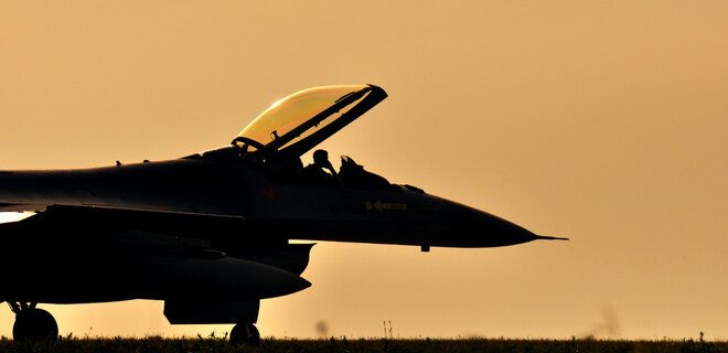 11 стран сформировали коалицию для обучения украинских пилотов на F-16