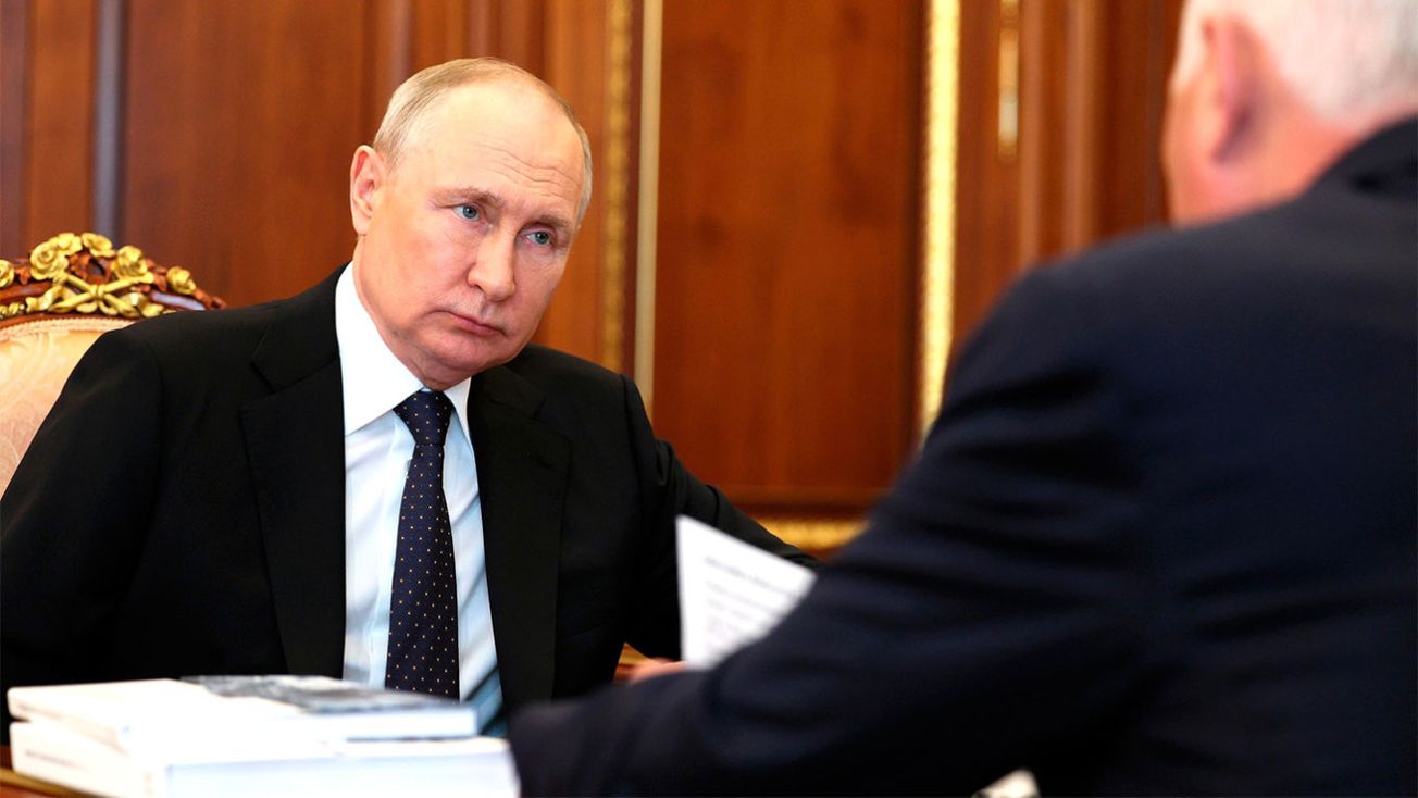 Иностранным самолетам в РФ осталось летать чуть больше года - глава "Ростеха"