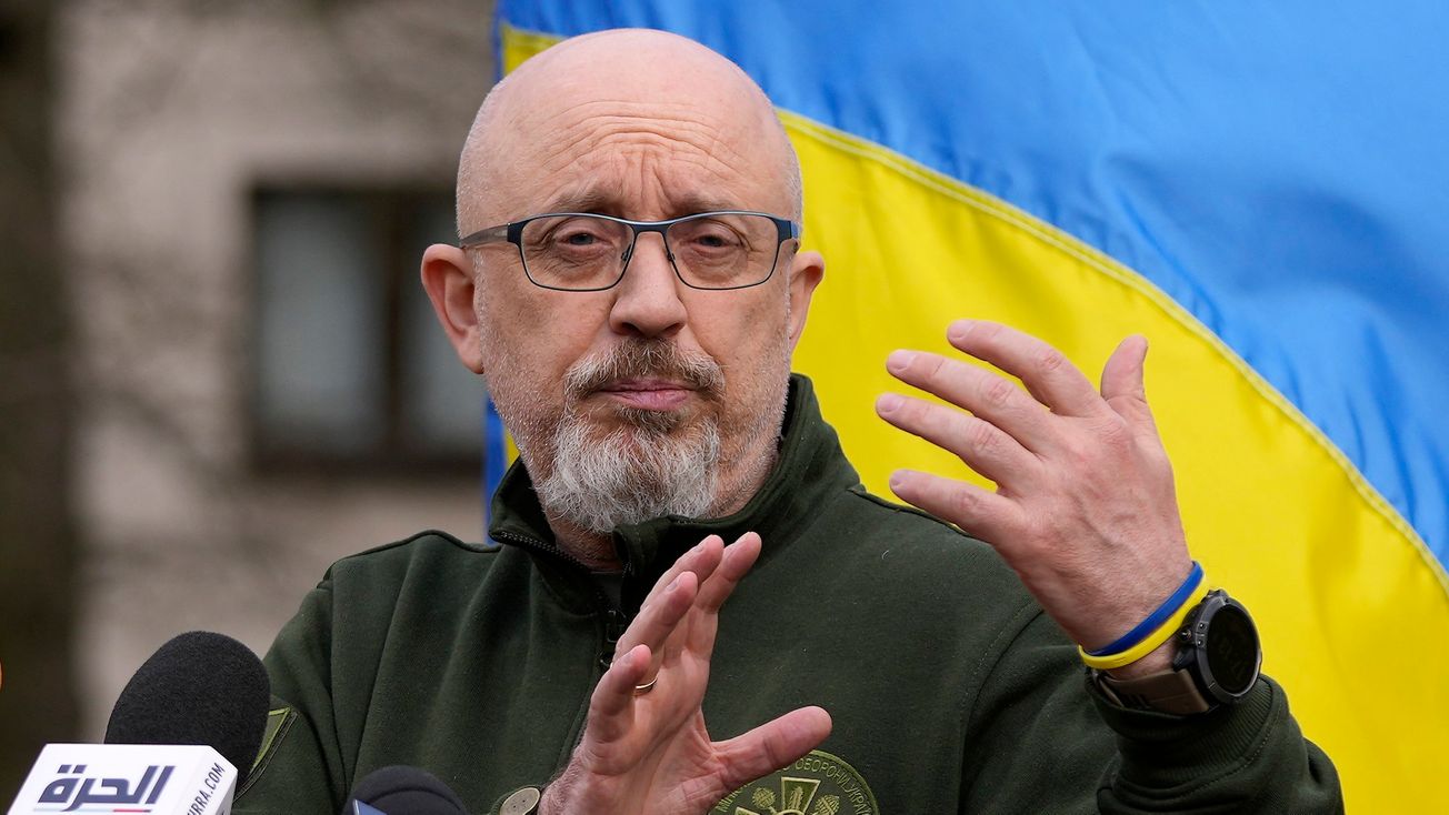 Парламент отправил министра обороны Украины Резникова в отставку