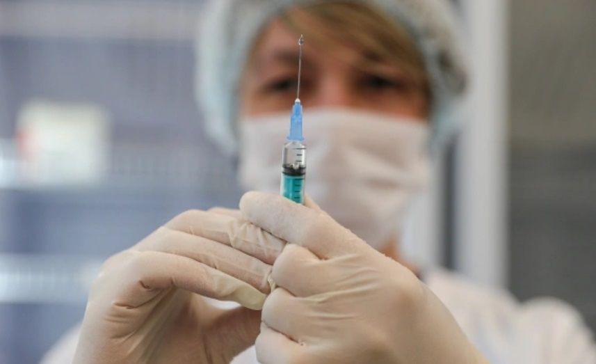 Россияне могут привиться только отечественными вакцинами от гриппа