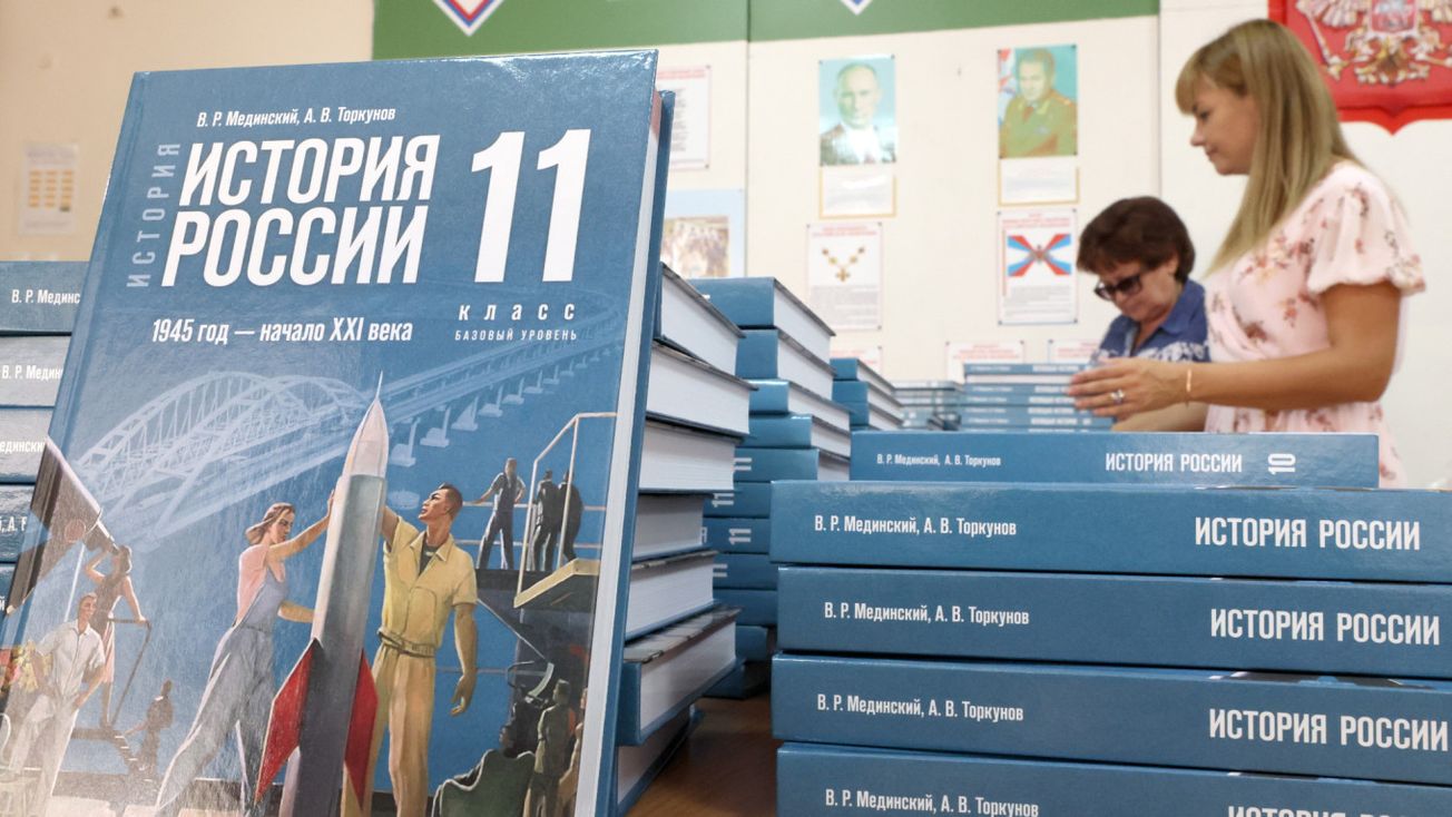 Учебник истории России перепишут по требованию чеченских властей