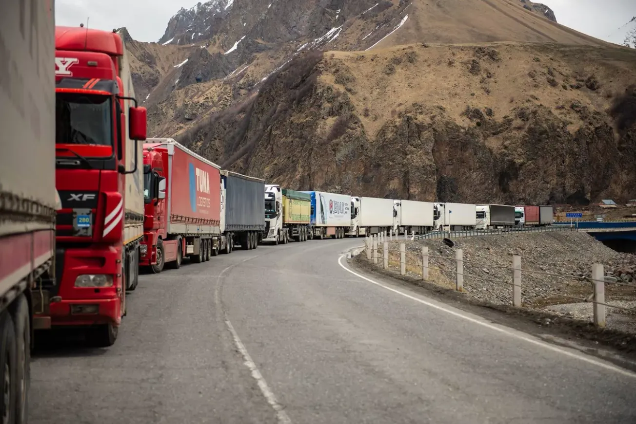 Россия начала задерживать на границе фуры из Армении