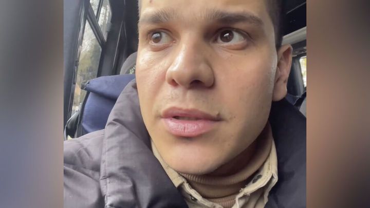 Финалиста российского шоу "Перепой звезду" задержали в мечети и принудительно мобилизовали