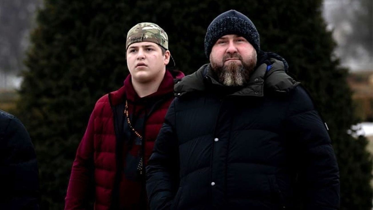 Кадыров обратился к еще двум мусульманским регионам РФ с просьбой наградить его сына