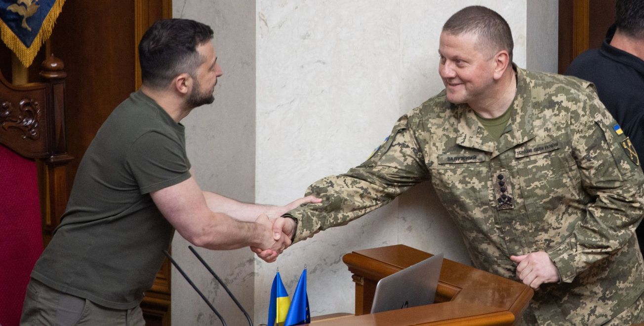 Зеленский предостерег Залужного и других военных генералов от участия в политике