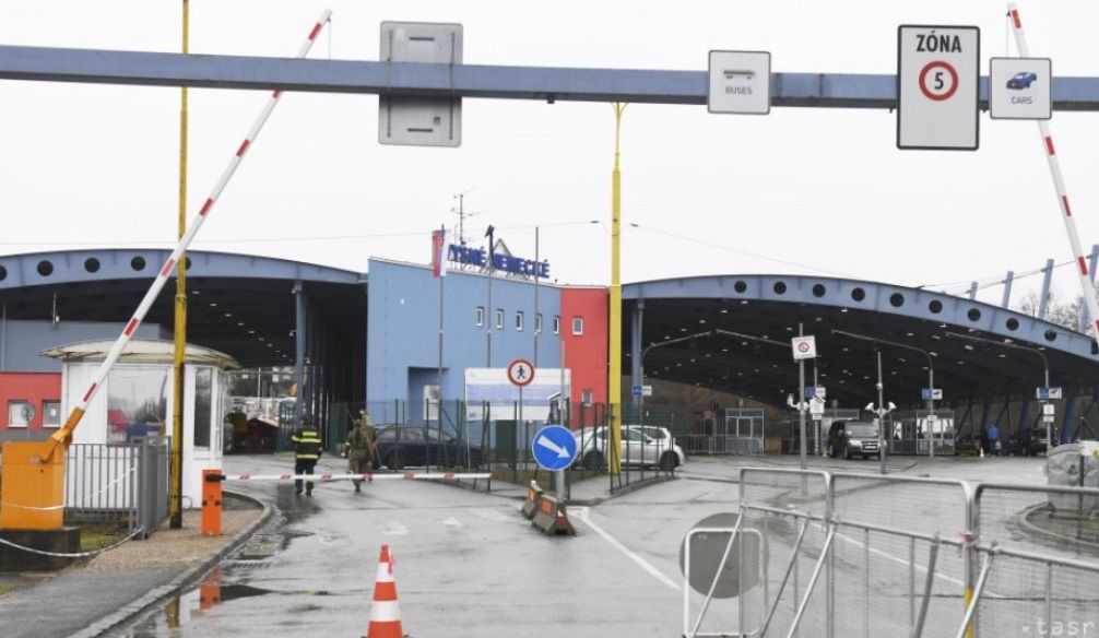 Словацкие перевозчики заблокировали пункт пропуска на границе с Украиной - Госпогранслужба