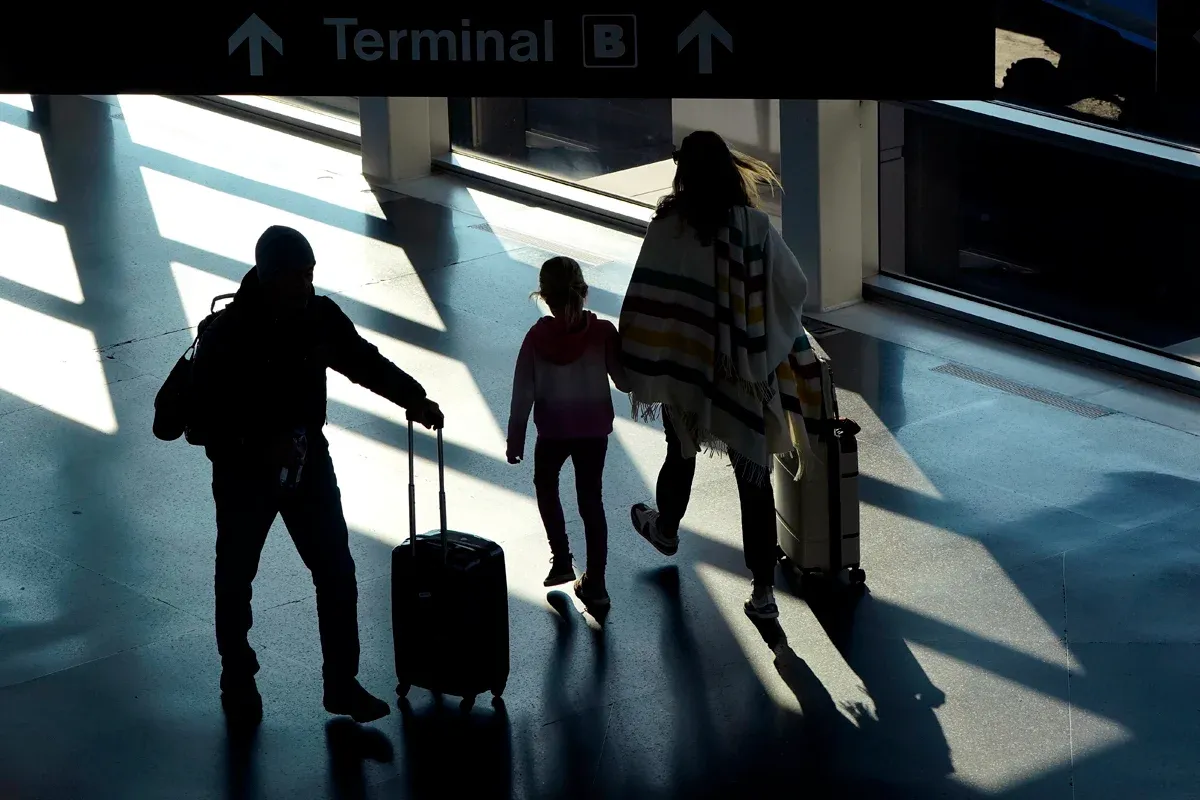 Белорусам запретили свободно выезжать за рубеж на постоянное место жительства