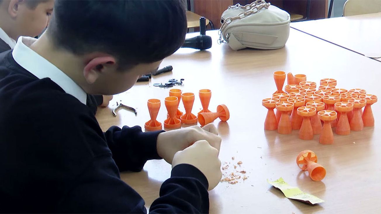 Школьников в Татарстане привлекают для помощи в производстве вооружения для российской армии