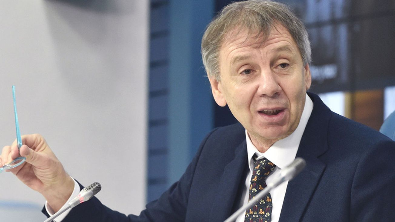 Полиция в РФ проверяет на "дискредитацию" армии прокремлевского политолога