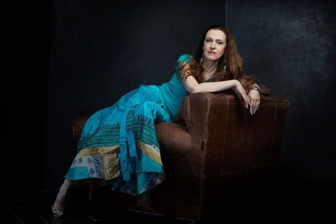 ВСУ ударили по клубу в Донецкой области, где шел концерт для военных. Погибла российская артистка и более 20 военнослужащих