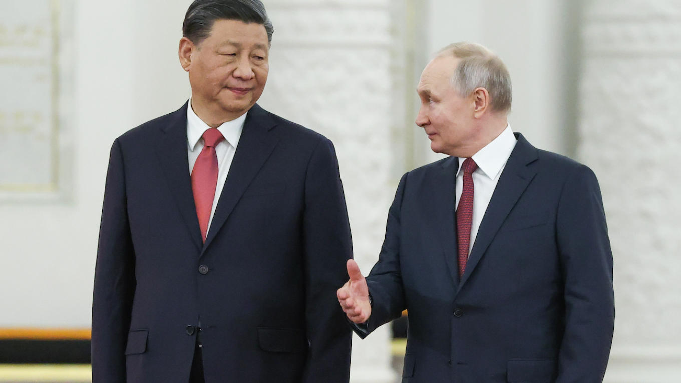 Россия "подарила" Китаю $9 млрд за счет скидок на нефть - институт Гайдара