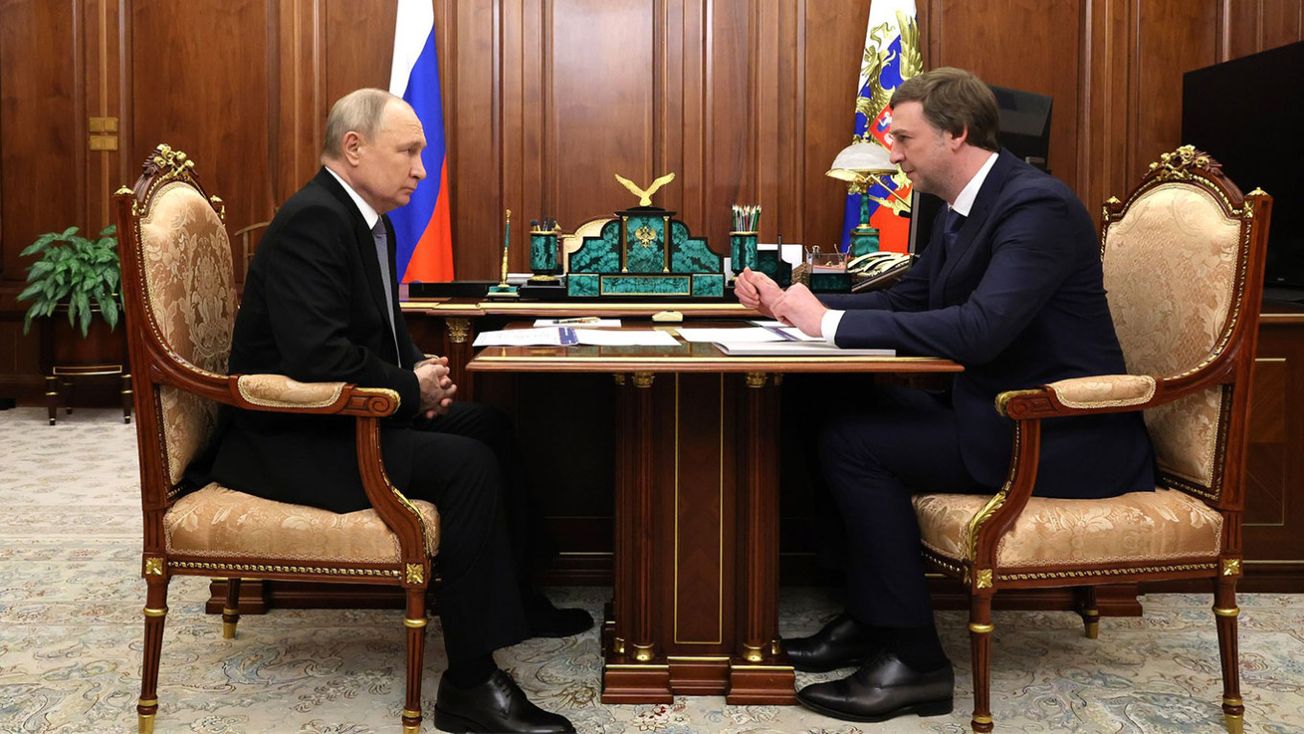 Путин назвал самолеты "Аэрофлота" безопасными, несмотря на 7 аварий, произошедших за месяц