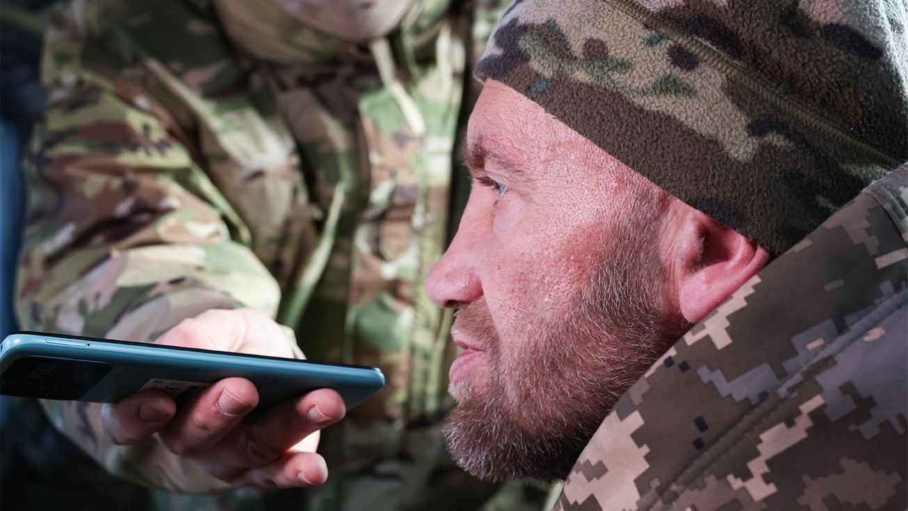 Украинских военнопленных в России заставляют звонить родственникам и призывать к протестам