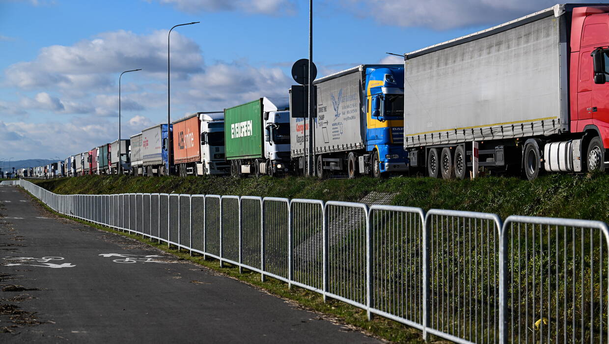 Госпогранслужба Украины подтвердила прекращение блокады пункта пропуска "Медика-Шегини" на границе с Польшей 24 декабря