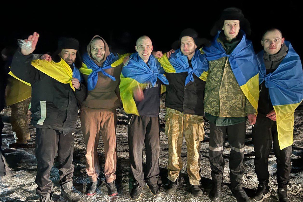 Украина вернула из российского плена более 200 человек