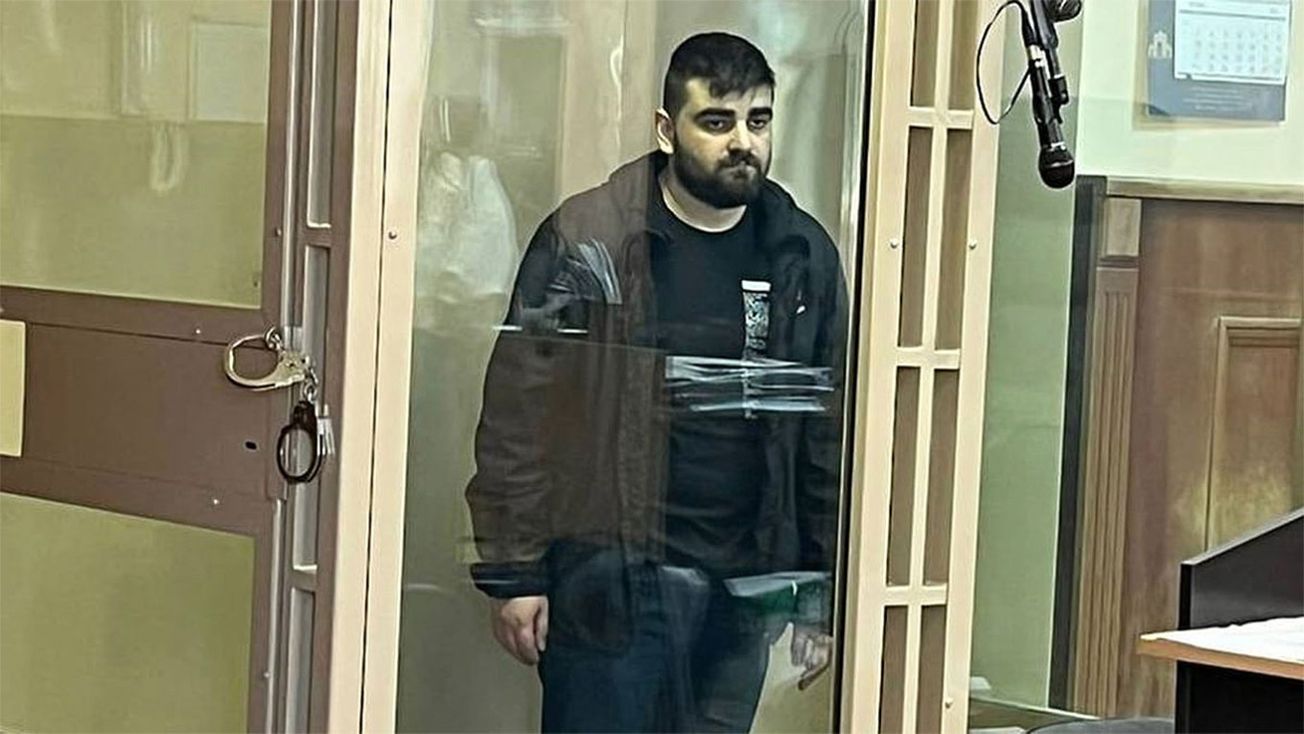 Россиянина посадили на 8 лет за попытку сжечь военкомат в Санкт-Петербурге