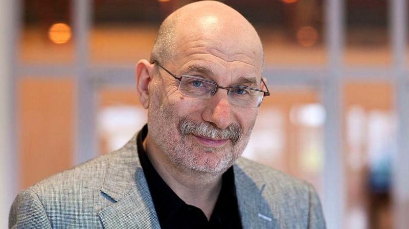 В России писателя Бориса Акунина объявили в розыск по делу о военных "фейках"