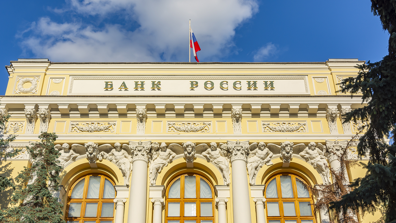 Российские власти полагают, что замороженные на Западе резервы почти потеряны, и готовятся к ответным мерам – Reuters