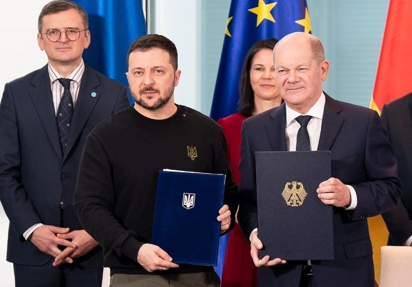 Шольц признал падение популярности правящей партии Германии из-за поддержки Украины