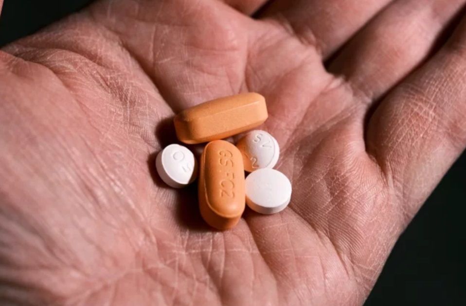 Минздрав России резко сократил закупки лекарств от ВИЧ