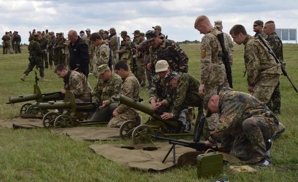 В Украине с начала войны расконсервировали более 30 тыс пулеметов "Максим"