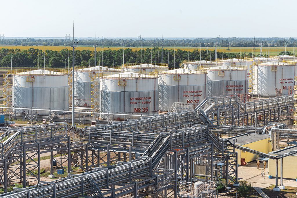 В России из-за санкций частично остановили работу 3 НПЗ