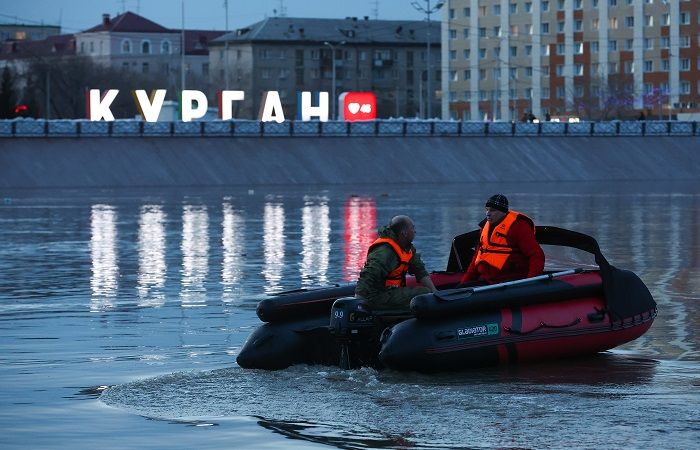 Уровень воды в реке Тобол в российском Кургане начал снижаться
