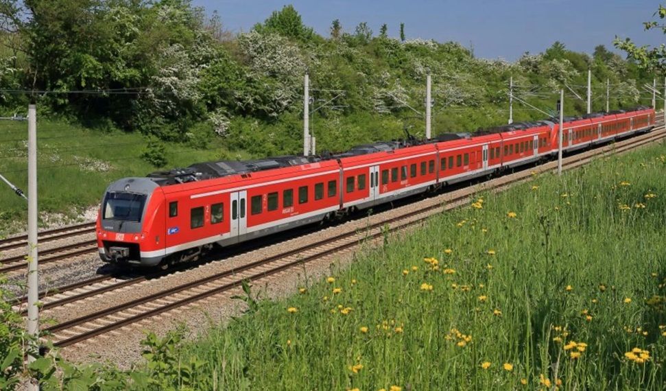 Чехия заявила о кибератаках России на европейские железные дороги