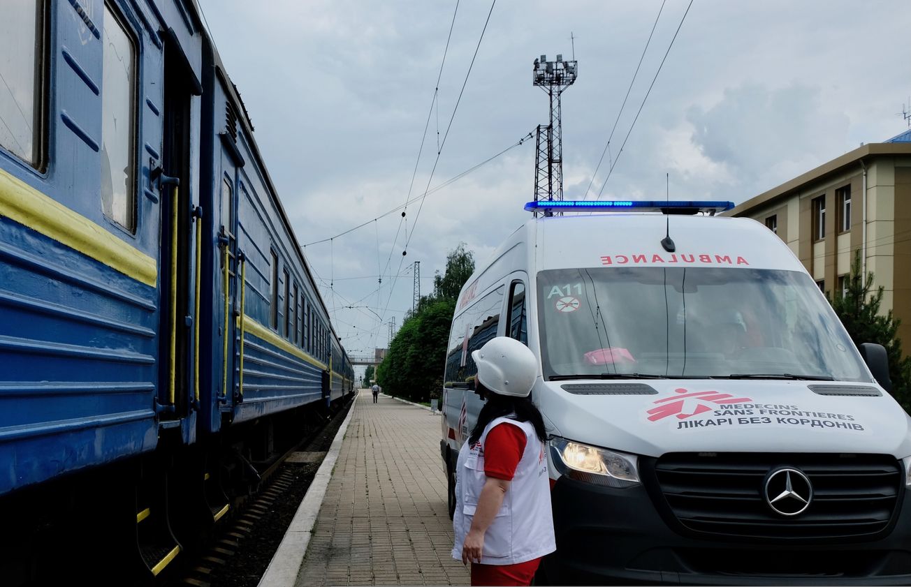 В результате удара по Покровску в Донецкой области разрушен офис гуманитарной организации Médecins Sans Frontières