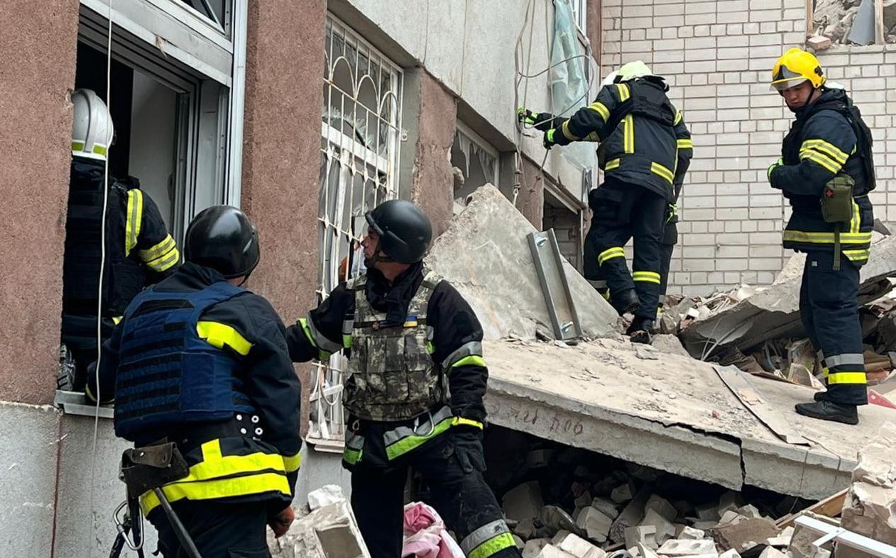 Как минимум 8 человек погибли в Чернигове в результате российских ракетных ударов