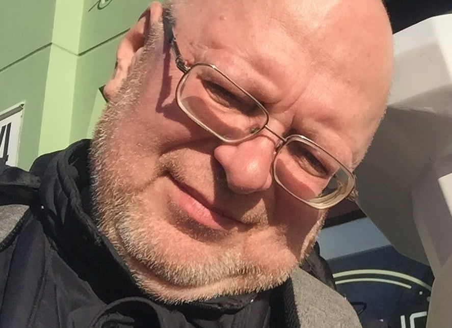 Журналиста российского Forbes отправили под домашний арест по делу о военных "фейках"