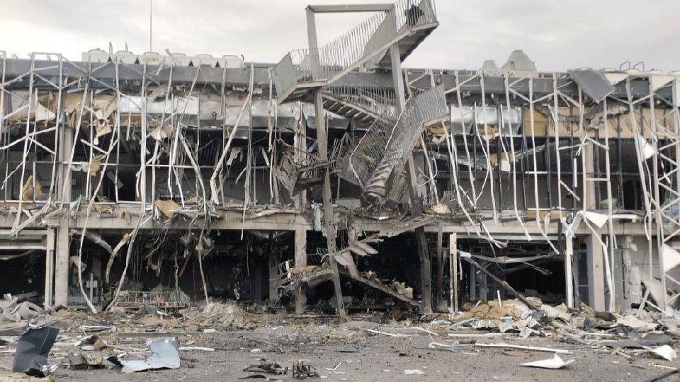 Армия РФ уничтожила аэропорт в Запорожье - Офис генпрокурора