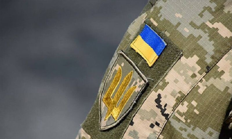 В селе на западе Украины мужчина в военной форме открыл огонь по людям, есть погибшие