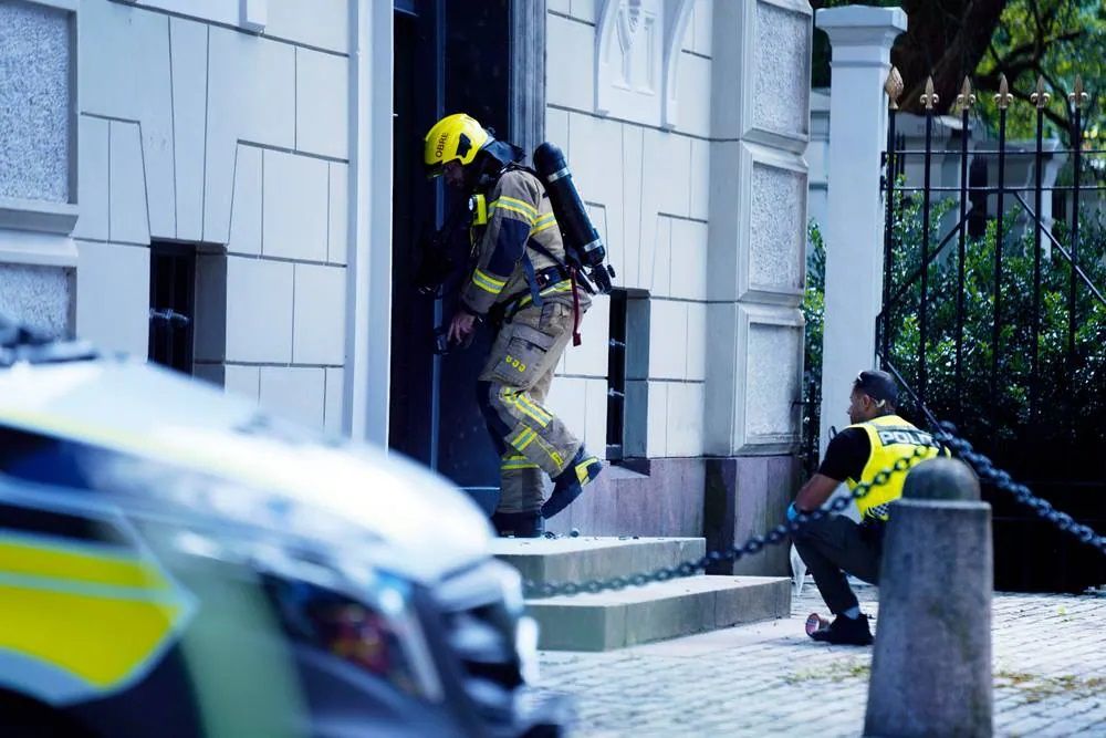 Гражданин Беларуси бросил коктейли Молотова в королевский дворец в Норвегии