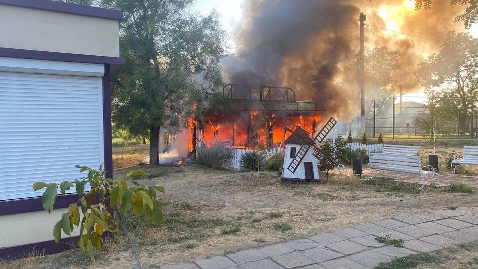 Россия ударила по детскому кафе в пригороде Запорожья, погиб подросток