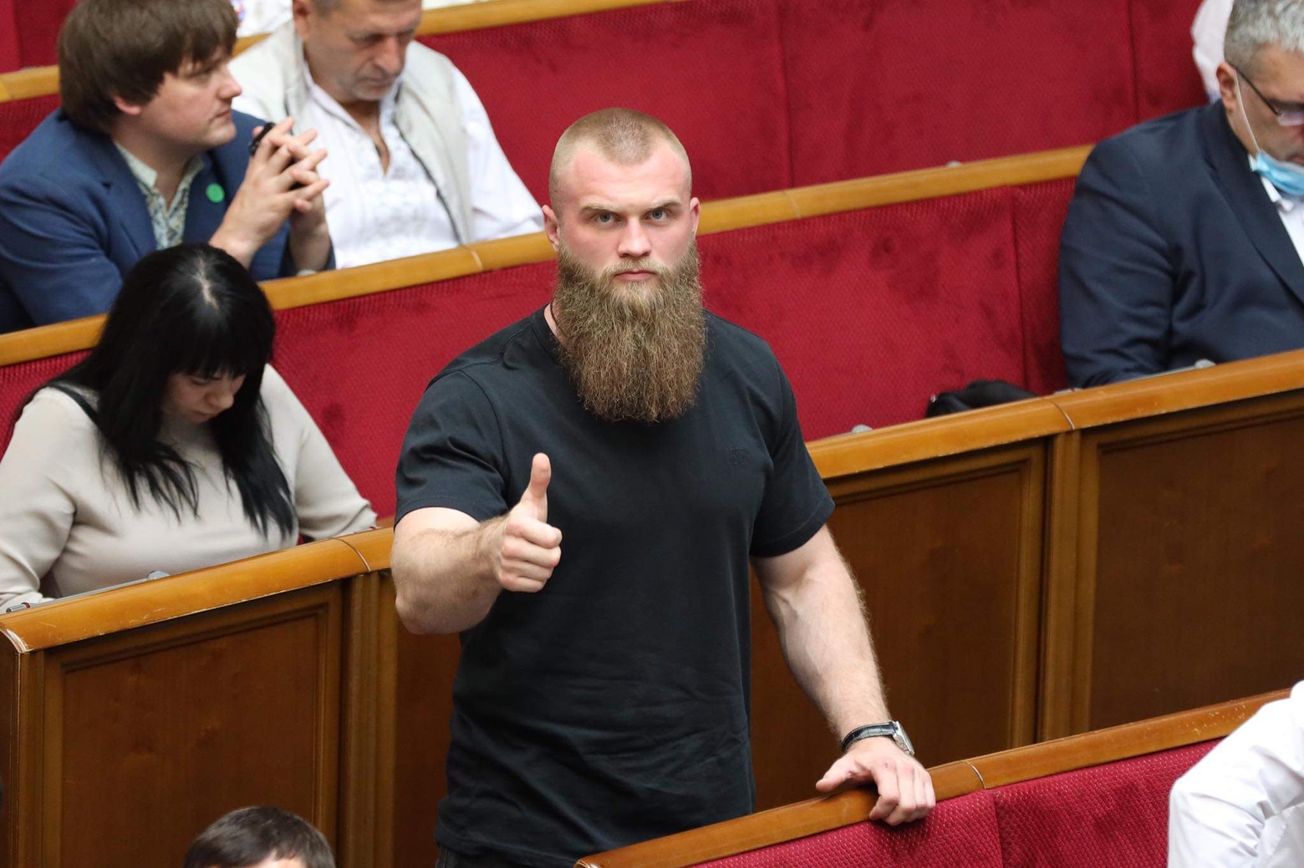 Украина объявила в розыск депутата Рады, который убежал за границу