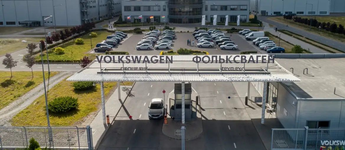 Volkswagen мог тайно вернуться в Россию через Китай - СМИ