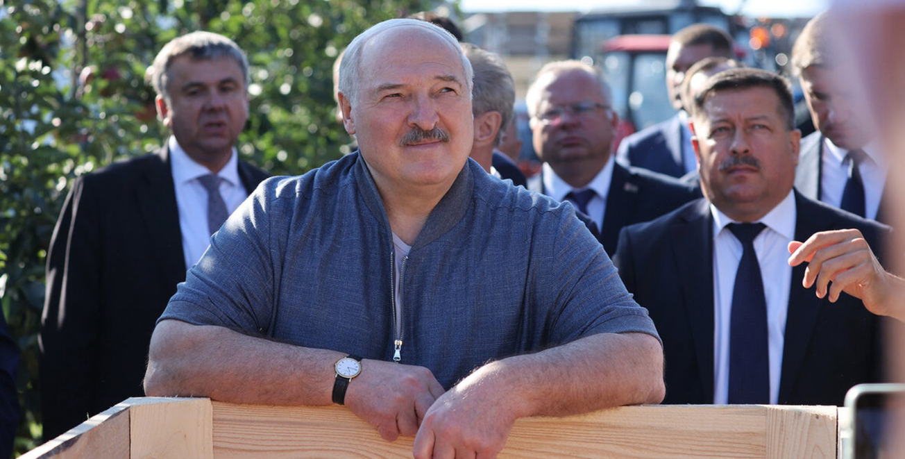 Лукашенко помиловал еще 15 осужденных, среди них - 8 политзаключенных