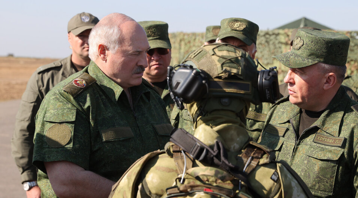 Лукашенко заявил, что Россия не применит размещенное в Беларуси ядерное оружие без согласия белорусских властей