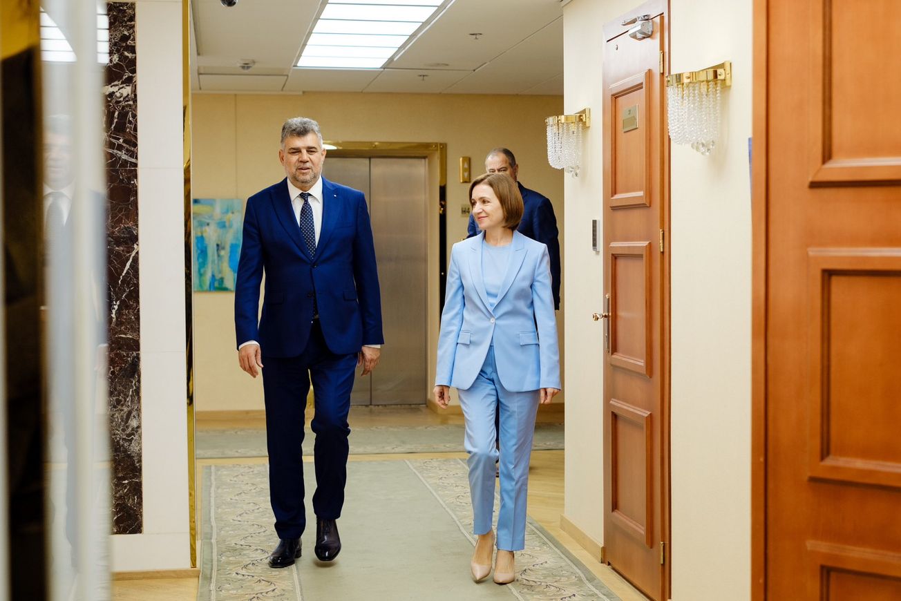 Действующий президент Майя Санду заявила, что судьбу Молдовы должны определять жители, а "не грязные деньги"