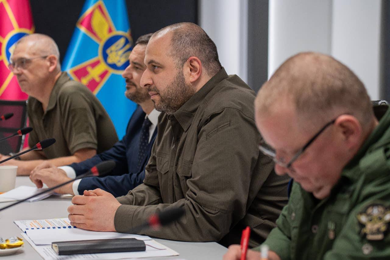 Министр обороны Украины заявил, что западные союзники "хотят понять", почему Киев не мобилизует людей до 25 лет