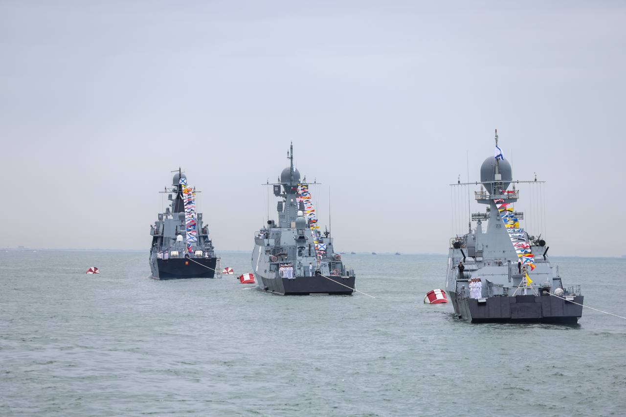 Украина впервые атаковала дронами российские корабли в Каспийском море - СМИ