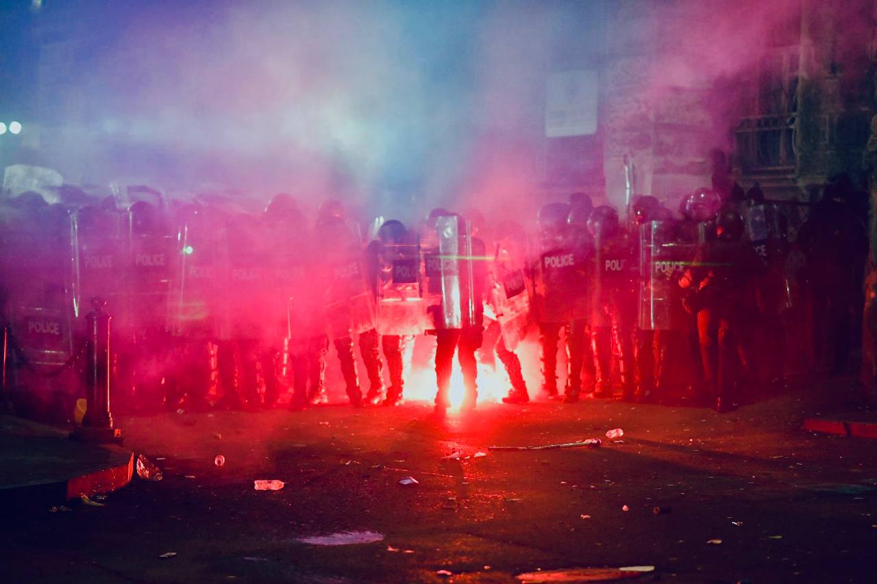 Парламент Грузии утвердил ужесточение наказания для участников протестных акций