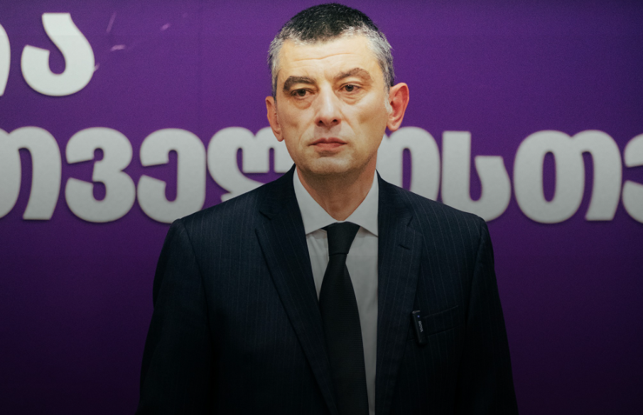 Экс-премьер Грузии, которого избили в Батуми, обвинил в причастности к нападению основателя правящей партии